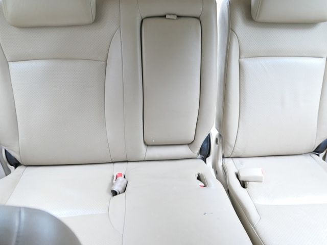 1年僅跑1.2萬公里，已裝安卓機影音組，SUM認證車，無菸車庫車，外觀內裝好乾淨，可全額貸款~  第10張相片