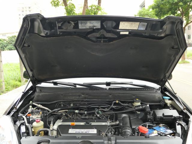 1年僅跑1.2萬公里，已裝安卓機影音組，SUM認證車，無菸車庫車，外觀內裝好乾淨，可全額貸款~  第19張相片