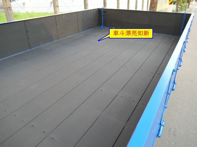 SUM+YES雙認證，少跑，整個就是好漂亮，售後全台保固，引擎剛保養，品質絕佳，可以全額貸款唷~  第16張相片