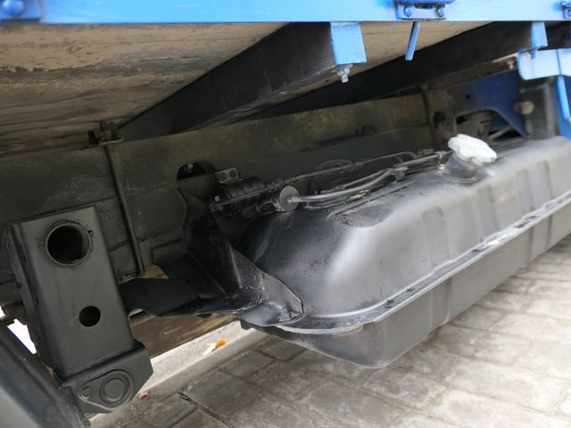 100%原鈑件，原廠用車，品質第一，SUM+YES雙認證，最高2年/5萬全台保固，好漂亮，可全額貸款唷~  第16張相片