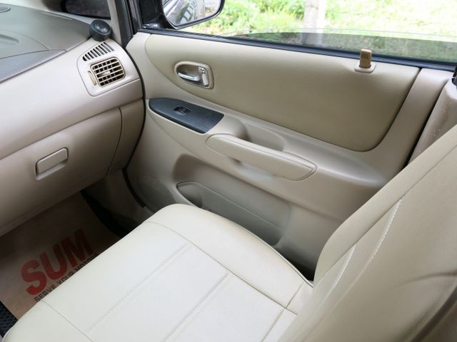 1年僅跑4千，SUM認證車，很少開，冷氣強冷，可開高速公路，優質代步車，買到賺到~  第13張相片