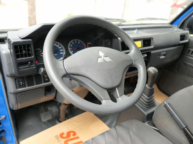100%原鈑件，原廠保養廠用車，超美，SUM+YES雙認證，最高2年/5萬公里保固，可以全額貸款唷~  第12張相片