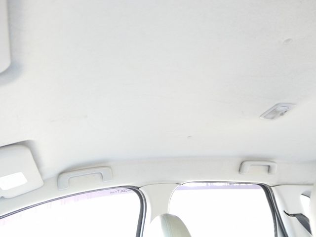 頂級電動尾門，1年僅跑1.3萬，SUM認證車，車況很好，超值好車，可全額貸款唷~  第17張相片