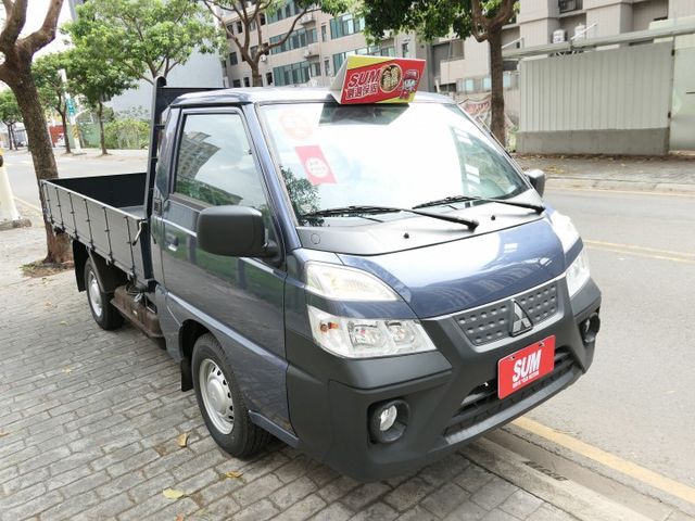 全新已領牌車，僅跑29公里，100%原鈑件，原廠保固中..買到賺到~  第3張相片