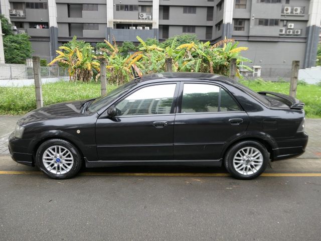 1年僅跑1萬，已裝安卓機，斯文人開的車，SUM認證車，車況非常好，可全額貸款唷~  第6張相片