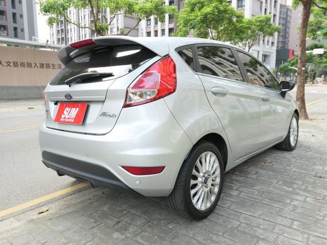 1.0稅金僅8640元，安卓機，i-KEY 配備滿滿，SUM認證車，全台保固，車況非常好，可以全額貸款唷~  第3張相片
