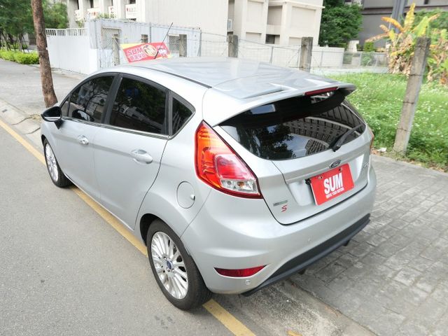 1.0稅金僅8640元，安卓機，i-KEY 配備滿滿，SUM認證車，全台保固，車況非常好，可以全額貸款唷~  第4張相片