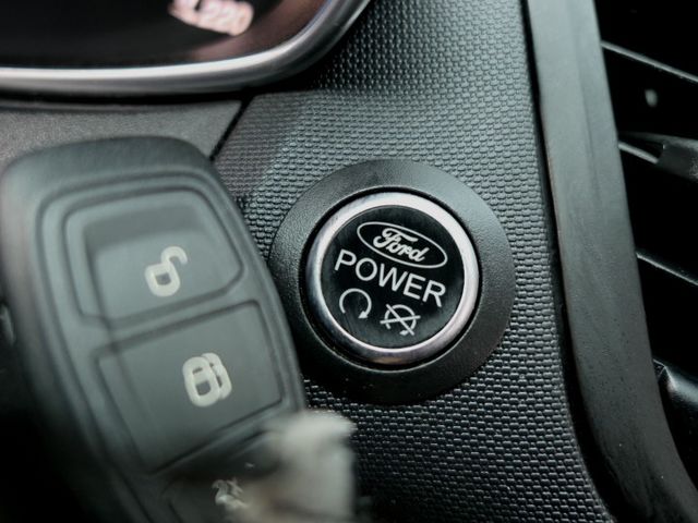 1.0稅金僅8640元，安卓機，i-KEY 配備滿滿，SUM認證車，全台保固，車況非常好，可以全額貸款唷~  第15張相片