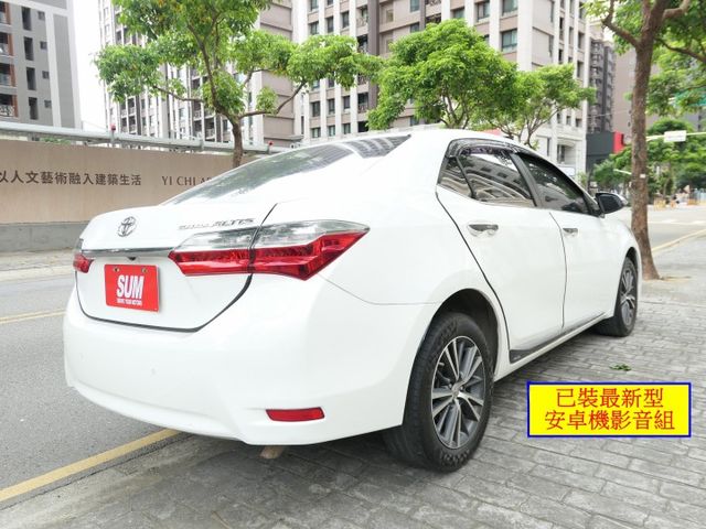 100%原鈑件，安卓機，頂級i-KEY 8氣囊，配備滿滿，SUM+YES雙認證，全台保固，美車，可全額貸款唷~  第3張相片