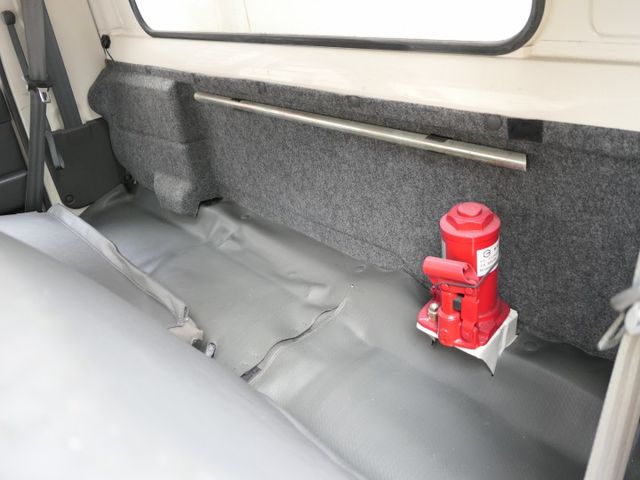 僅跑6700公里，100%原鈑件，就是新車，全台我最美，電動鷗翼車廂，售後全台保固，買到賺到，可以全額貸款~  第16張相片