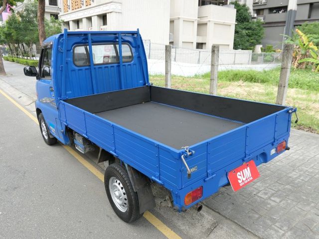 SUM認證車，引擎好安靜，冷氣強，售後全台保固，可以全額貸款唷~  第6張相片