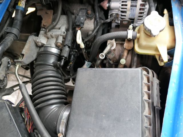 SUM認證車，引擎好安靜，冷氣強，售後全台保固，可以全額貸款唷~  第18張相片
