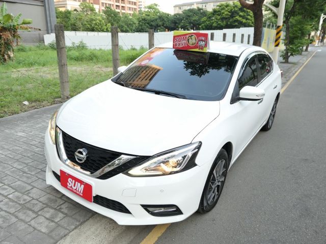 100%原版件，高階車款，配備滿滿，SUM+YES雙認證，最高2年/5萬全台保固，好美，可全額貸款唷~  第1張相片