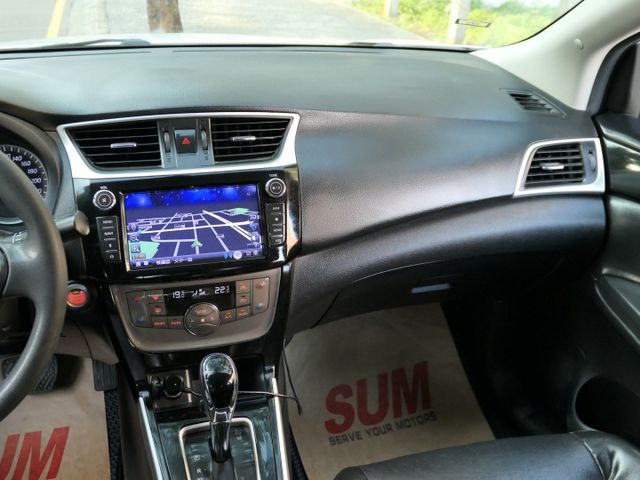 100%原版件，高階車款，配備滿滿，SUM+YES雙認證，最高2年/5萬全台保固，好美，可全額貸款唷~  第12張相片