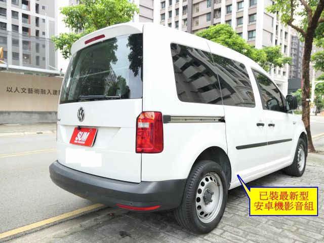 2020年式，貨式自排稅金僅7500元，1年僅跑1.3萬，SUM認證車，全台保固，安卓機，CP值超高，可全額貸款唷~  第3張相片
