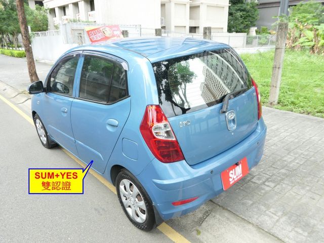 1年僅跑7500公里，安卓機，SUM+YES雙認證，女用超極顧車，車況非常好，可全額貸款唷~  第4張相片
