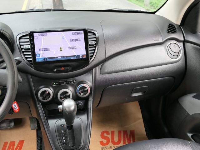 1年僅跑7500公里，安卓機，SUM+YES雙認證，女用超極顧車，車況非常好，可全額貸款唷~  第14張相片