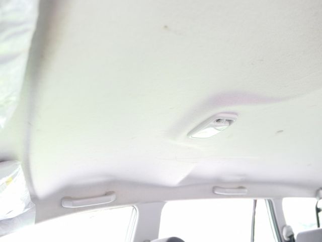 100%原鈑件，已裝安卓機，1年僅跑9千公里，SUM+YES雙認證，1手女用車，超美，可全額貸款唷~  第15張相片