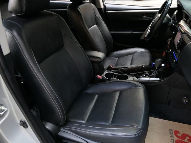 100%原鈑件，1年僅跑1.4萬公里，SUM+YES雙認證，全台保固，漂亮好車，可全額貸款唷~  第8張相片