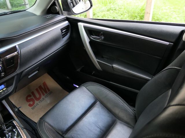 100%原鈑件，1年僅跑1.4萬公里，SUM+YES雙認證，全台保固，漂亮好車，可全額貸款唷~  第12張相片