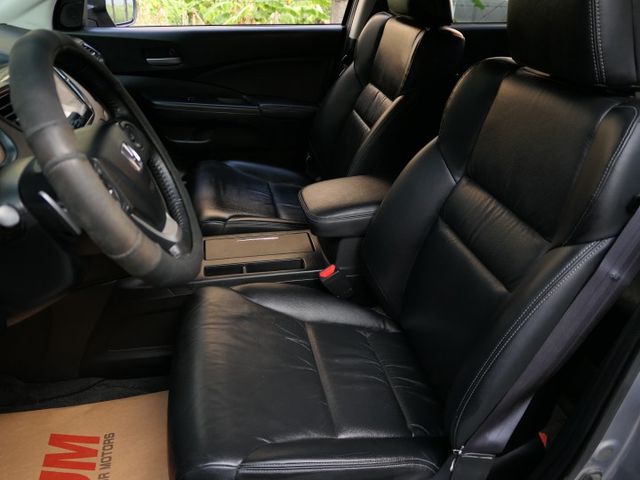 100%原鈑件，1年僅跑1.2萬，SUM+YES雙認證，全台保固，車主很顧車好漂亮，可全額貸款唷~  第8張相片