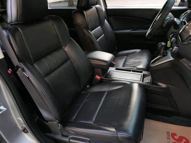 100%原鈑件，1年僅跑1.2萬，SUM+YES雙認證，全台保固，車主很顧車好漂亮，可全額貸款唷~  第9張相片