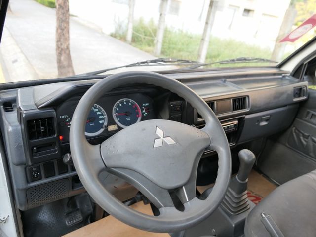 2018年式，超少跑，SUM+YES雙認證，最高2年/5萬全台保固，漂亮好車，可全額貸款唷~  第9張相片