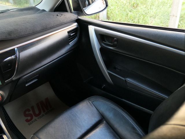 1年僅跑1.3萬，SUM認證車，售後全台保固，阿伯開的車，好漂亮，可全額貸款唷~  第13張相片