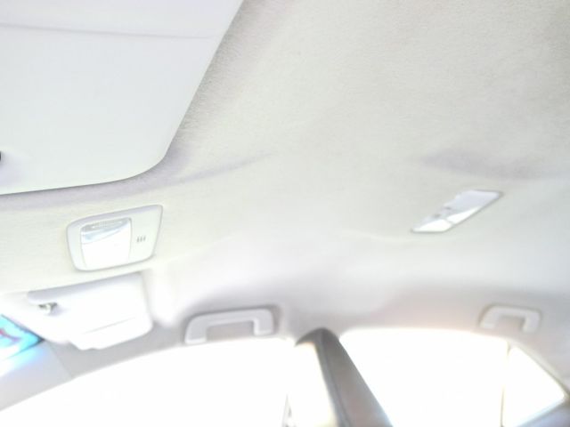 1年僅跑1.3萬，SUM認證車，售後全台保固，阿伯開的車，好漂亮，可全額貸款唷~  第16張相片