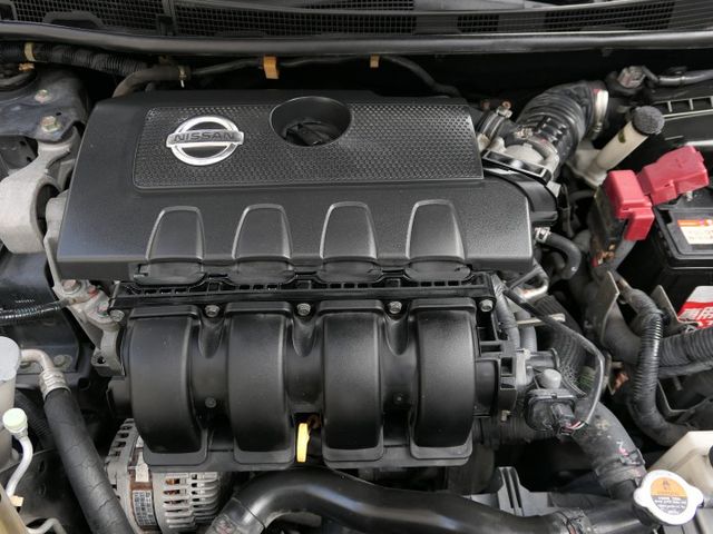 100%原鈑件，已裝安卓機，SUM+YES雙認證，全台保固，少跑，就是漂亮，可全額貸款唷~  第19張相片