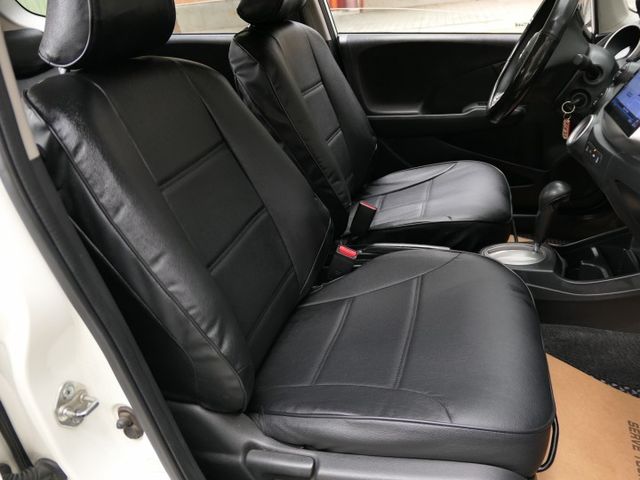 豪華換檔撥片，已裝安卓機，配備滿滿，SUM+YES雙認證，全台保固，少跑，車主很顧車，可全額貸款唷~  第9張相片