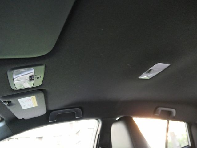 2021年式，已裝安卓機，SUM+YES雙認證，最高2年/5萬全台保固，車況非常好，可全額貸款唷~  第16張相片