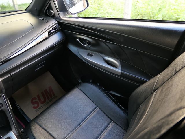 100%原鈑件，空力套件S版，好有型，1年僅跑1.4萬，SUM+YES雙認證，最高2年/5萬全台保固，超美，可全額貸款  第14張相片