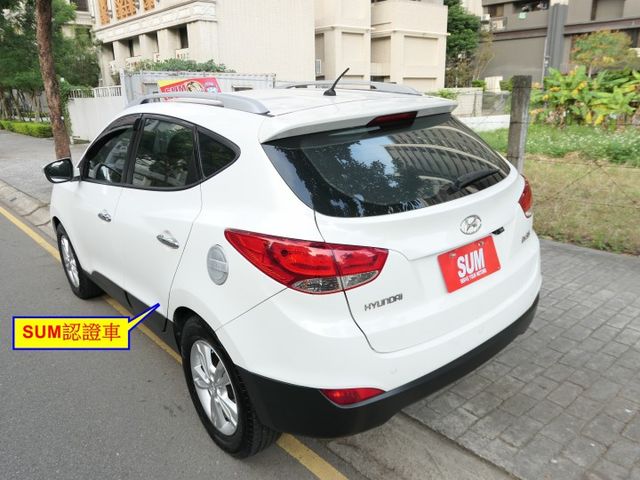 1年僅跑1.5萬，已裝安卓機，SUM認證車，車主很顧車，就是好漂亮，可全額貸款唷~  第4張相片