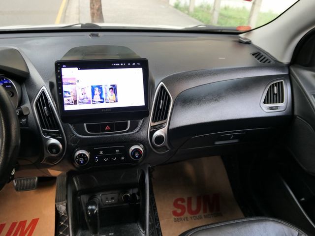 1年僅跑1.5萬，已裝安卓機，SUM認證車，車主很顧車，就是好漂亮，可全額貸款唷~  第12張相片