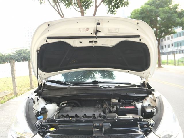 1年僅跑1.5萬，已裝安卓機，SUM認證車，車主很顧車，就是好漂亮，可全額貸款唷~  第18張相片