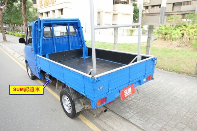 1年僅跑1.3萬公里，1手車庫車，SUM認證車，全台保固，車況非常好，可以全額貸款唷~  第4張相片