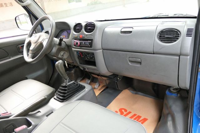 1年僅跑1.3萬公里，1手車庫車，SUM認證車，全台保固，車況非常好，可以全額貸款唷~  第12張相片