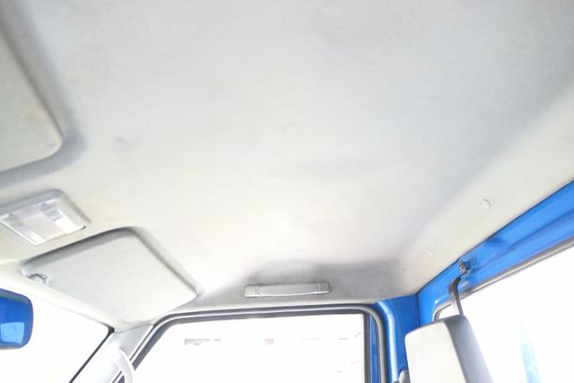 1年僅跑1.3萬公里，1手車庫車，SUM認證車，全台保固，車況非常好，可以全額貸款唷~  第15張相片