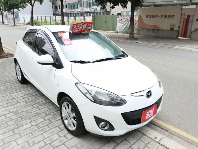 100%原鈑件，已裝安卓機，SUM+YES雙認證，少跑，女用車好美，可以全額貸款唷~  第2張相片