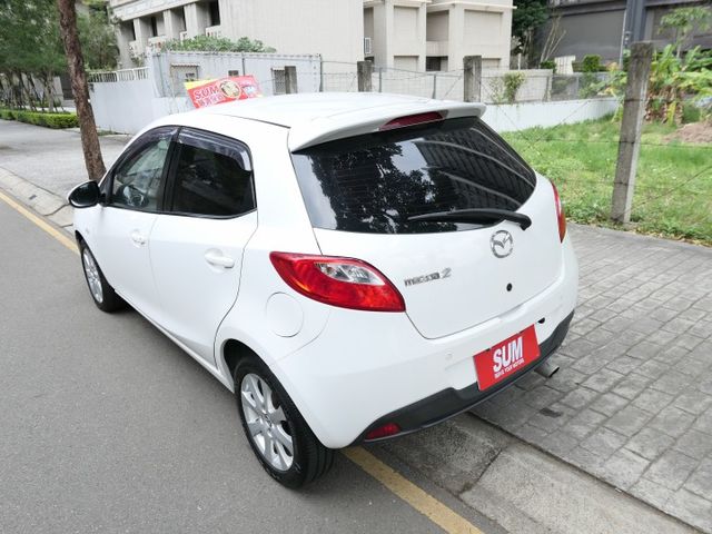 100%原鈑件，已裝安卓機，SUM+YES雙認證，少跑，女用車好美，可以全額貸款唷~  第4張相片