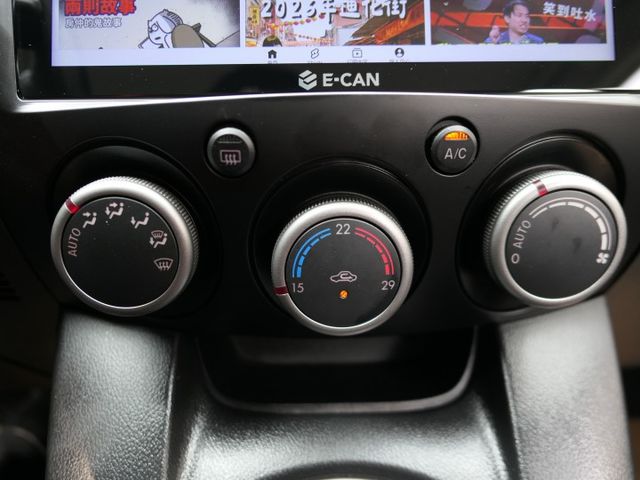 100%原鈑件，已裝安卓機，SUM+YES雙認證，少跑，女用車好美，可以全額貸款唷~  第15張相片