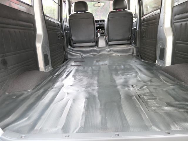 2022年式，100%原鈑件，SUM+YES雙認證，最高2年/5萬全台保固，好漂亮，可全額貸款唷~  第17張相片