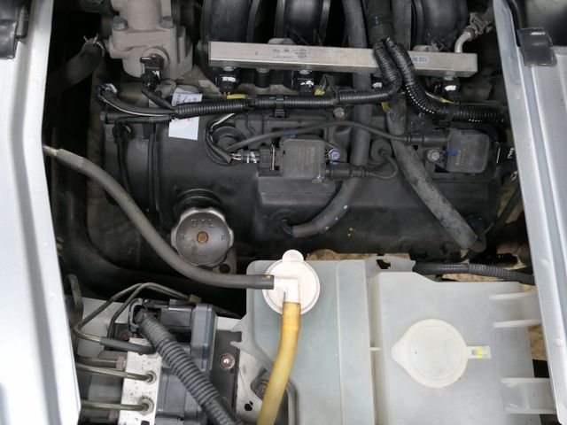 2022年式，100%原鈑件，SUM+YES雙認證，最高2年/5萬全台保固，好漂亮，可全額貸款唷~  第19張相片