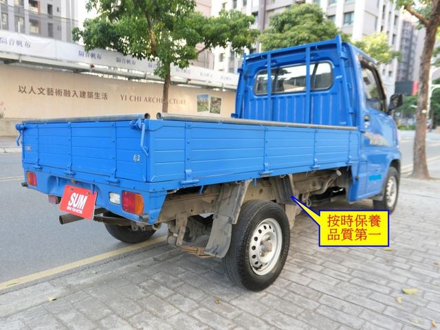 100%原鈑件，1手車庫車，潔癖人開 很顧車，SUM+YES雙認證，最高2年/5萬全台保固，美車，可以全額貸款唷~  第3張相片