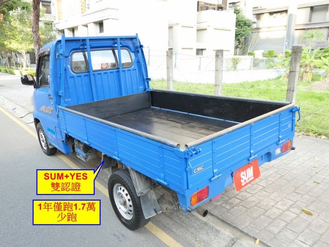 100%原鈑件，1手車庫車，潔癖人開 很顧車，SUM+YES雙認證，最高2年/5萬全台保固，美車，可以全額貸款唷~  第4張相片