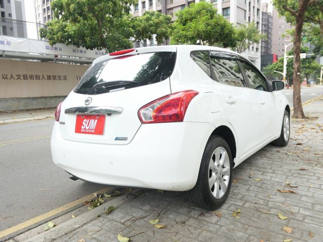 2017年式，1年僅跑1.1萬，SUM+YES雙認證，全台保固，女用就是新車的氣氛，北台我最美，可以全額貸款唷~  第3張相片