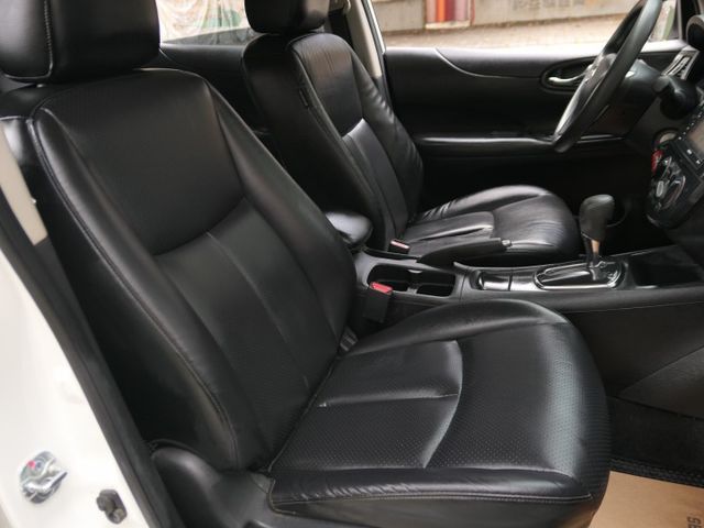 2017年式，1年僅跑1.1萬，SUM+YES雙認證，全台保固，女用就是新車的氣氛，北台我最美，可以全額貸款唷~  第11張相片