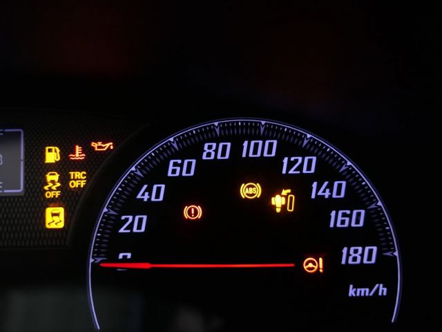 電動滑門，原廠影音組，SUM+YES雙認證，最高2年/5萬全台保固，少跑，可全額貸款唷~  第11張相片