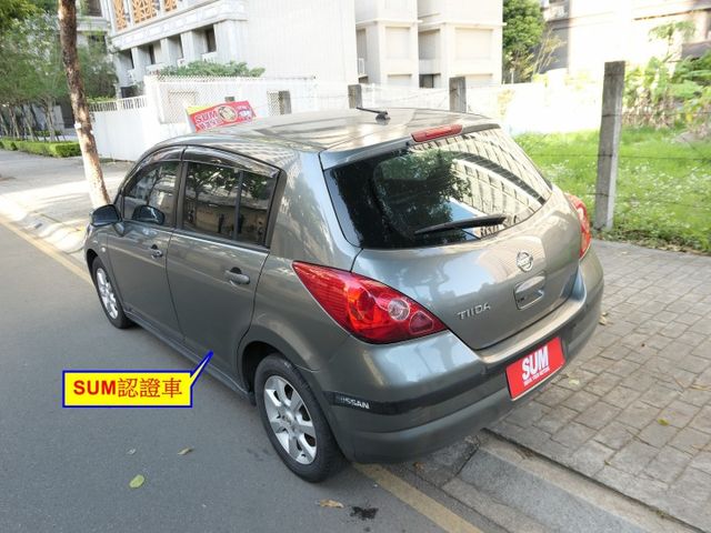 1年僅跑1.3萬公里，SUM認證車，1.8有力，好開省稅金，車況非常好，可以全額貸款唷~  第4張相片